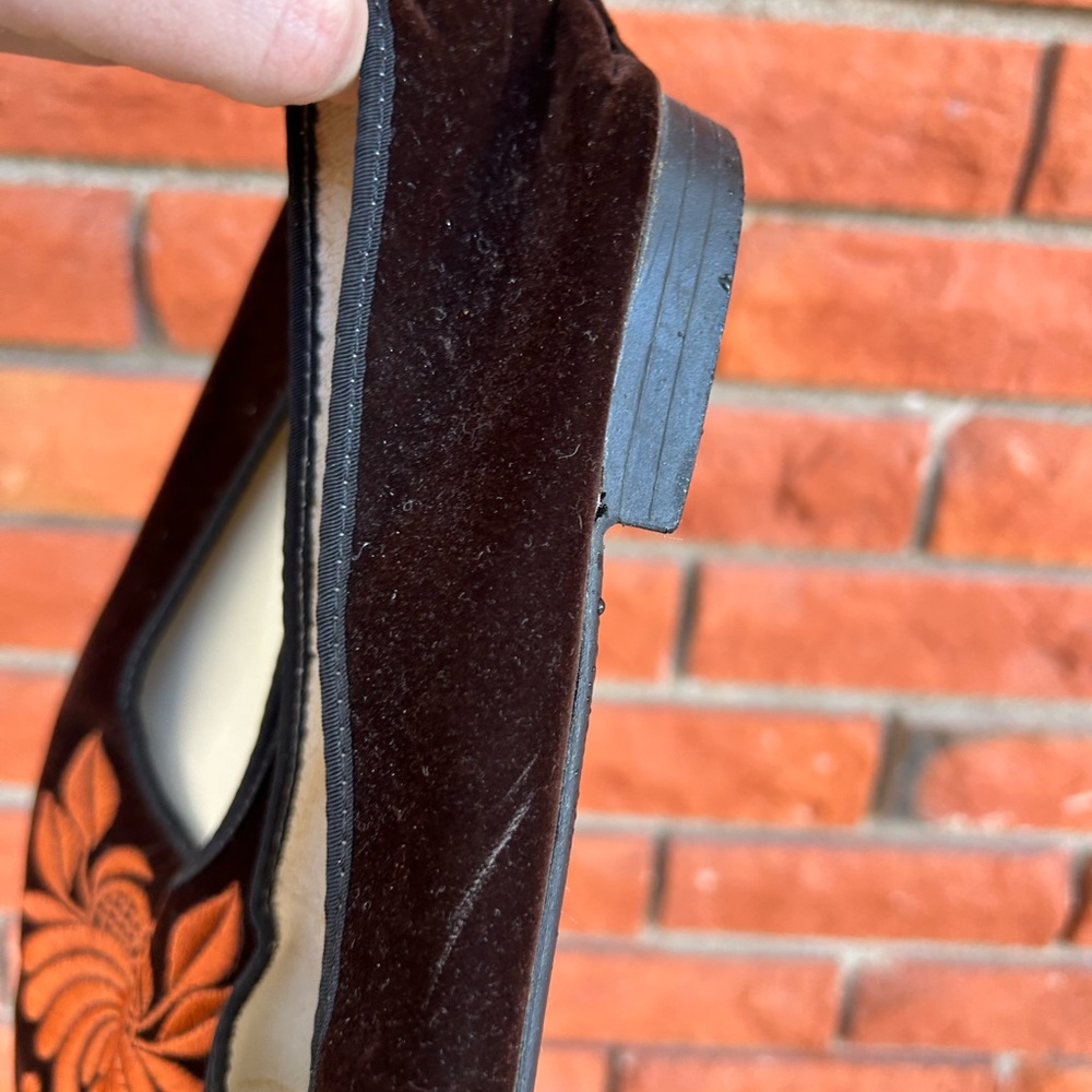 Velvet embroidered ballet flats - Picture 8 of 9